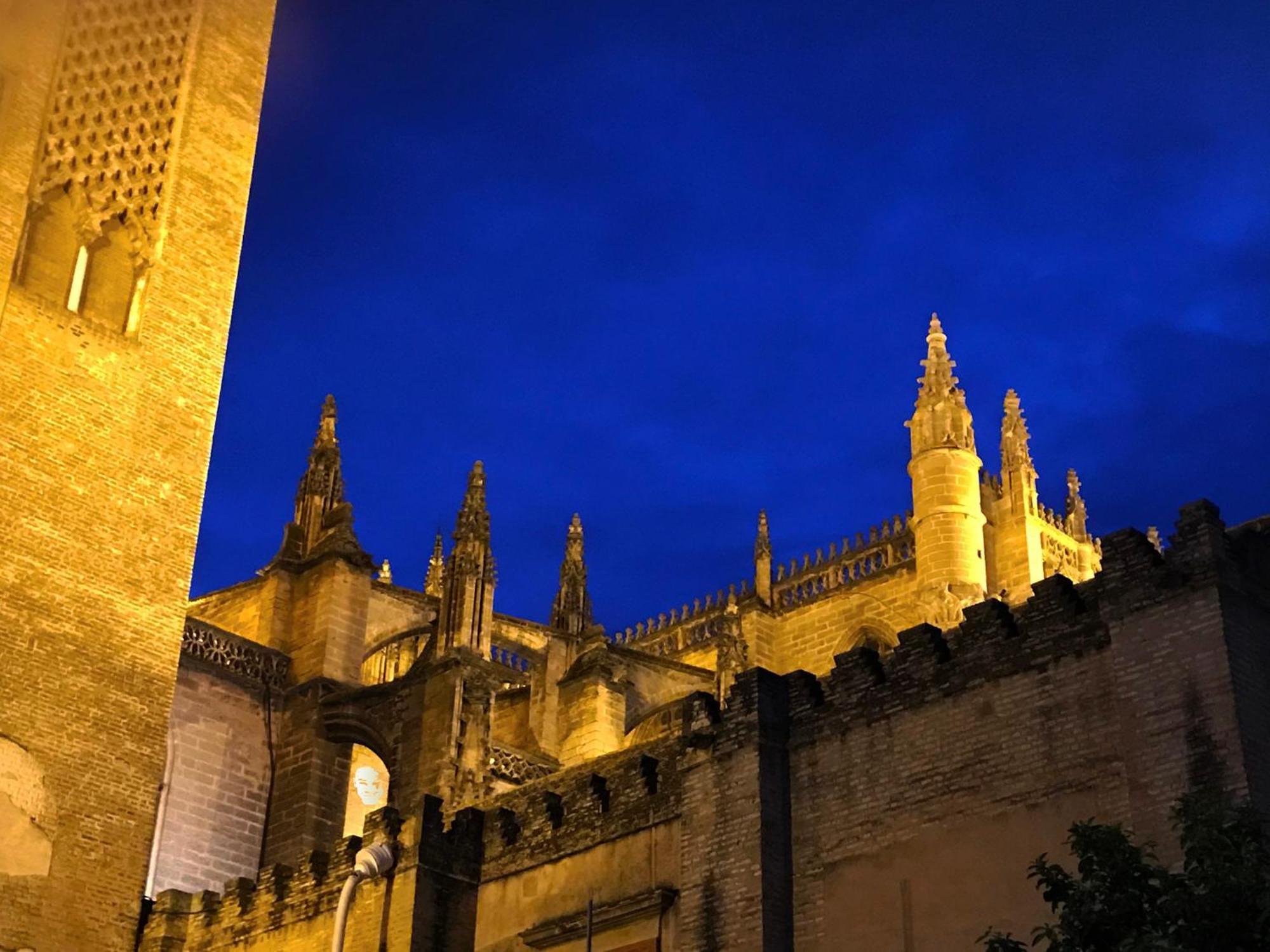 Antigua Cesteria セビリア エクステリア 写真